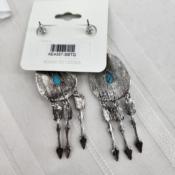 ICON Silver Tone Concho & Arrow Western Statement Earrings NWT - Picture 3 of 5